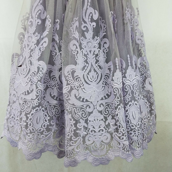 Embroidered Lace dress by Chi Chi London! - Picture 9 of 11